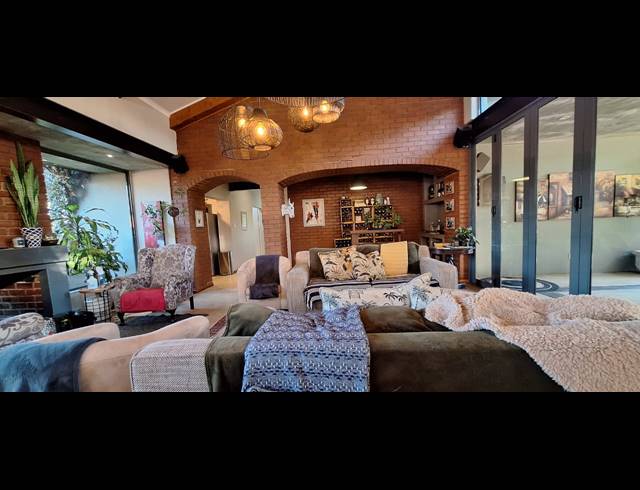 21HA SMALLHOLDING FOR SALE IN RUSTENBURG RURAL